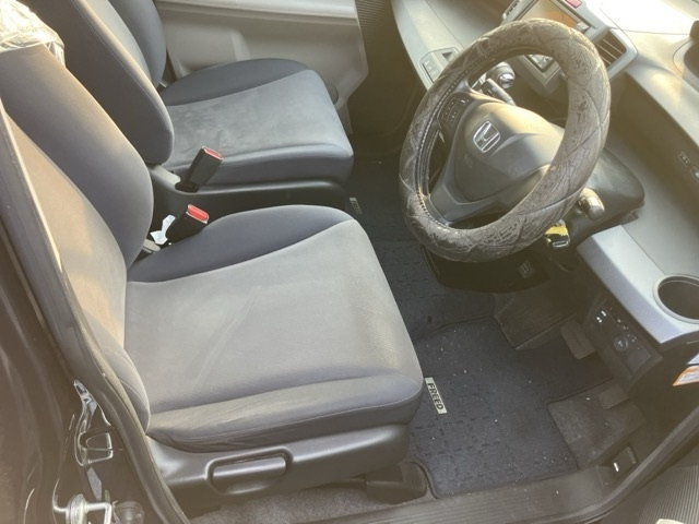 HONDA FREED 2010