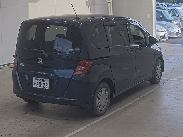 HONDA FREED 2010