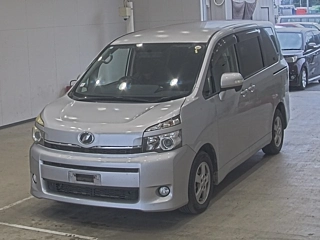TOYOTA VOXY 2012