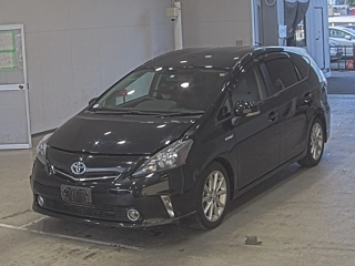 TOYOTA PRIUS ALPHA 2012