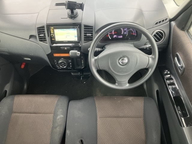 NISSAN ROOX 2012