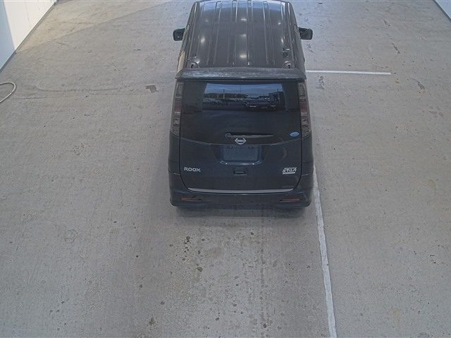 NISSAN ROOX 2010