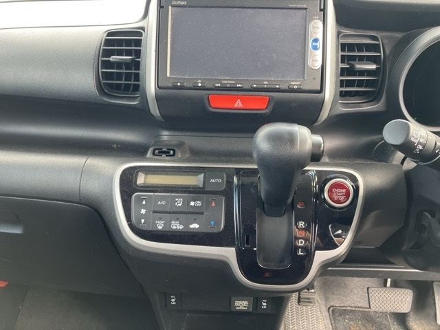 HONDA N BOX 2015