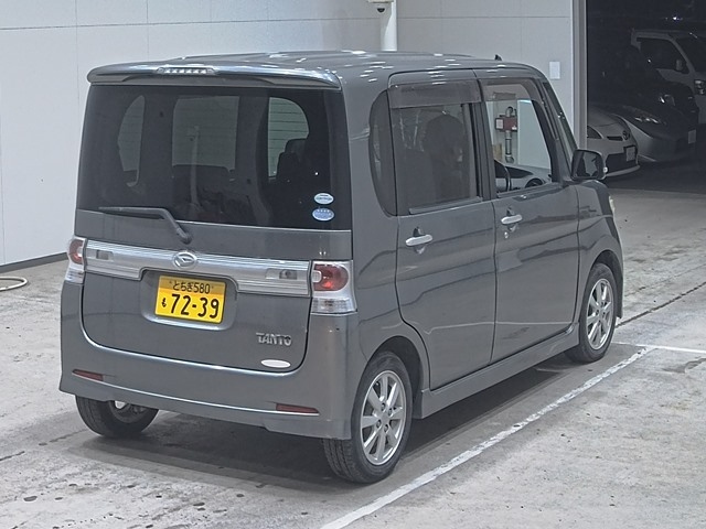 DAIHATSU TANTO 2008