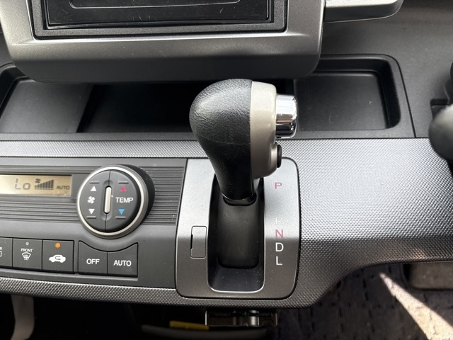 HONDA FREED 2010