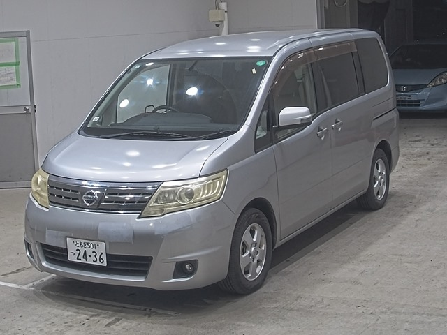 NISSAN SERENA 2010