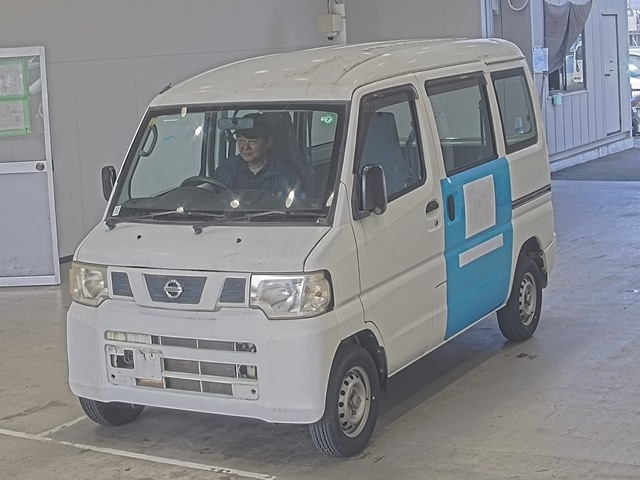 NISSAN CLIPPER VAN 2013