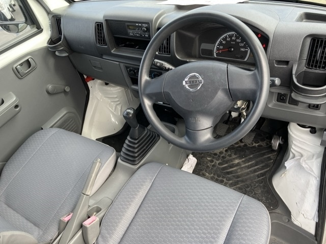 NISSAN CLIPPER VAN 2013