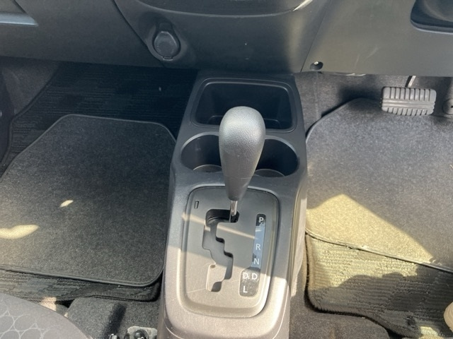 MITSUBISHI MIRAGE 2012