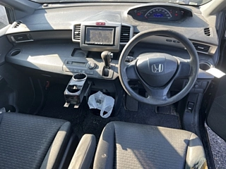 HONDA FREED 2010