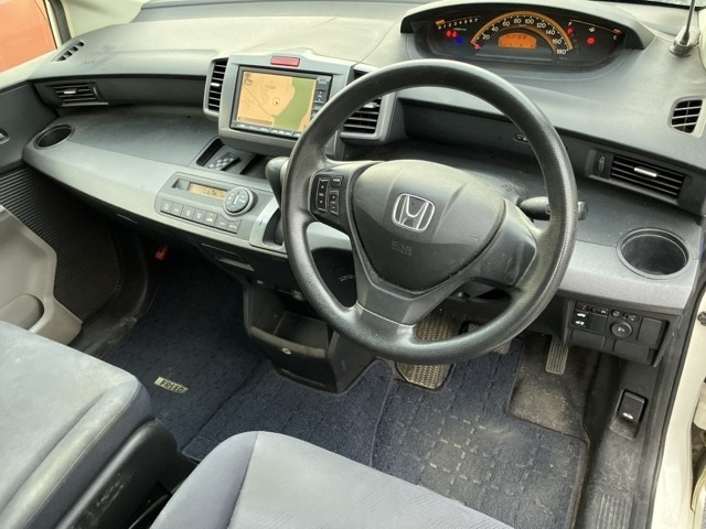 HONDA FREED 2008