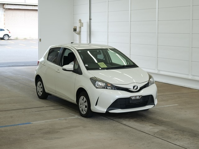 TOYOTA VITZ 2014