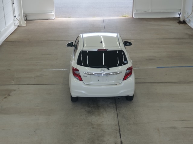 TOYOTA VITZ 2014