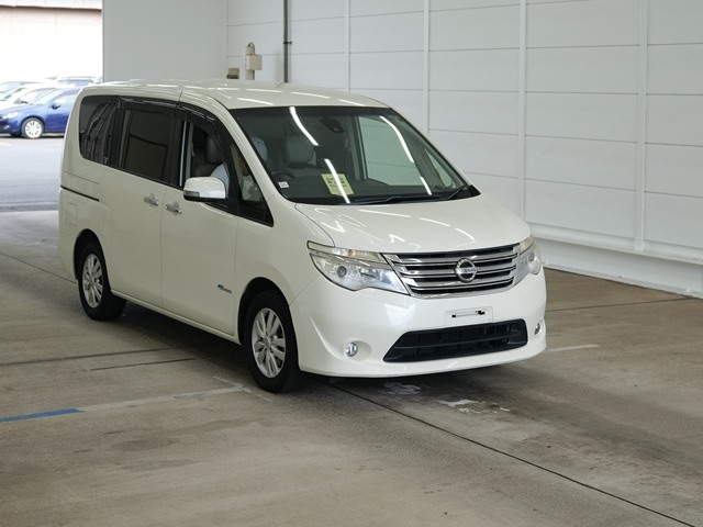 NISSAN SERENA 2014