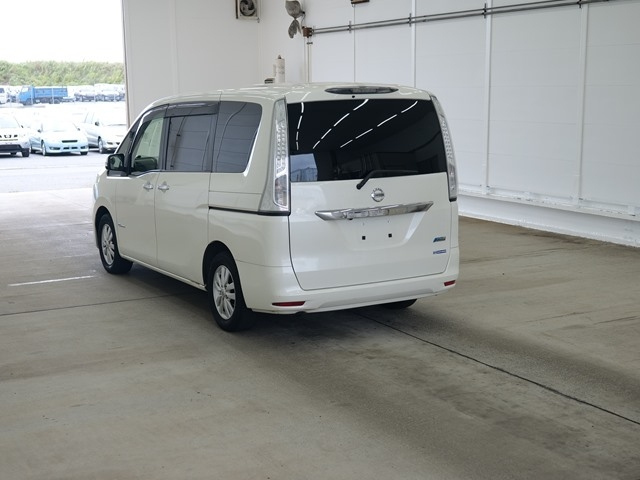 NISSAN SERENA 2014
