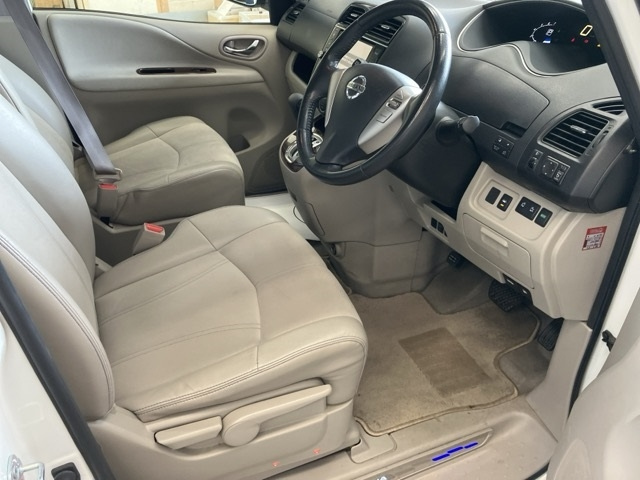 NISSAN SERENA 2014