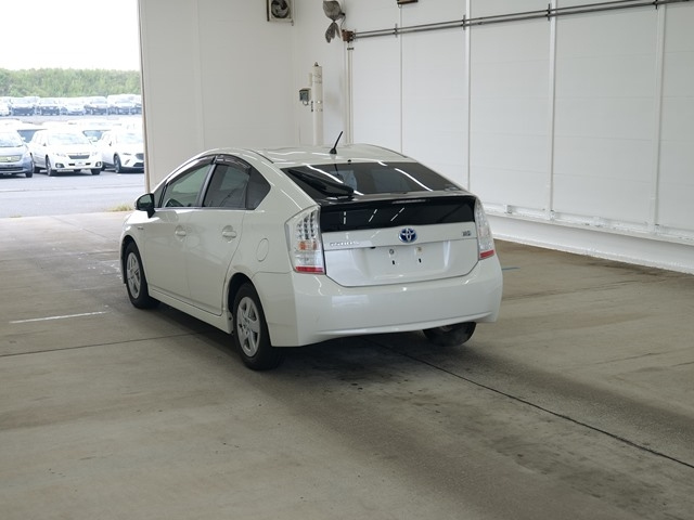 TOYOTA PRIUS 2010