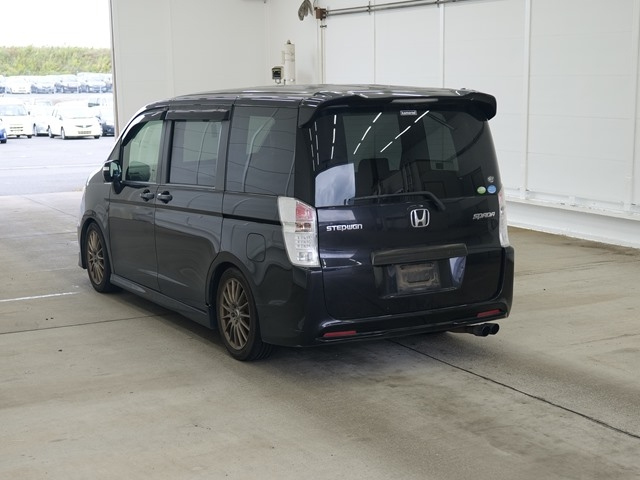 HONDA STEP WAGON 2010
