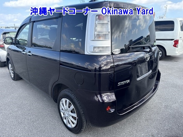TOYOTA SIENTA 2012