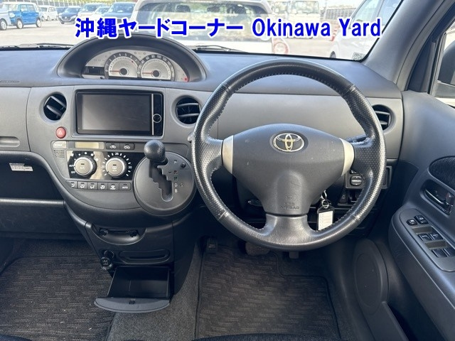 TOYOTA SIENTA 2012