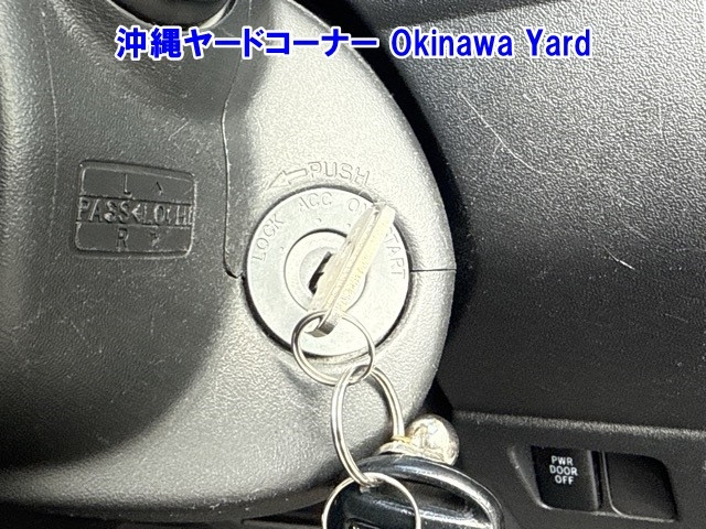 TOYOTA SIENTA 2012