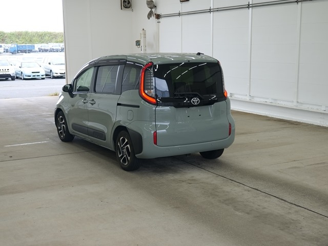 TOYOTA SIENTA 2022