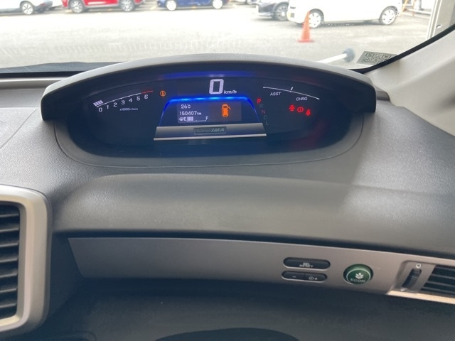 HONDA FREED 2013