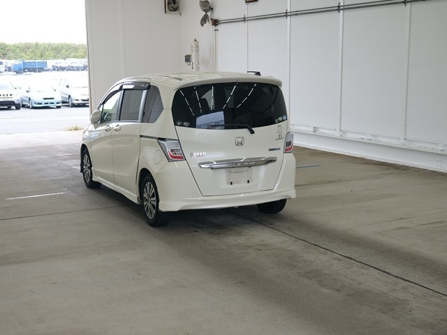 HONDA FREED 2013