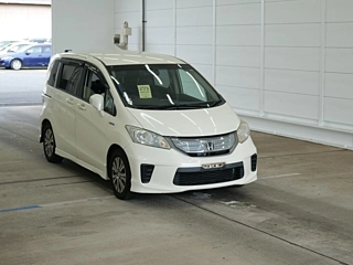 HONDA FREED 2013