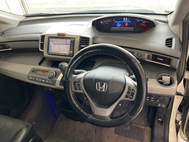 HONDA FREED 2013