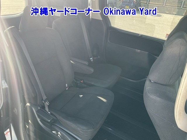 TOYOTA VOXY 2014