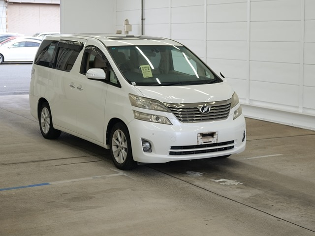 TOYOTA VELLFIRE 2011