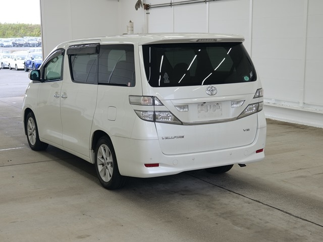 TOYOTA VELLFIRE 2011