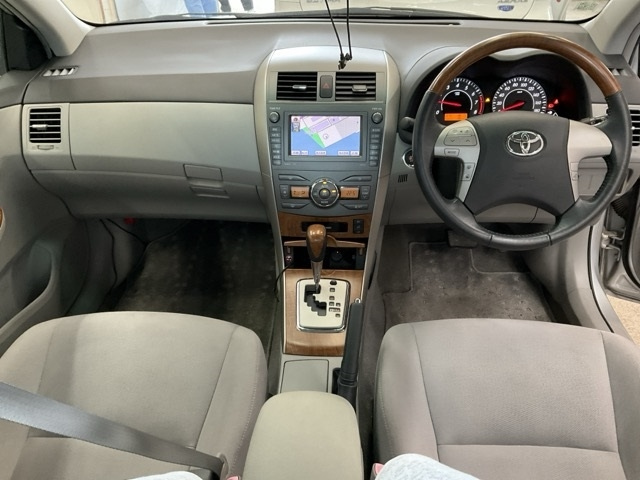 TOYOTA COROLLA AXIO 2011