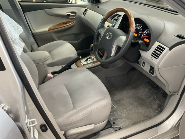 TOYOTA COROLLA AXIO 2011