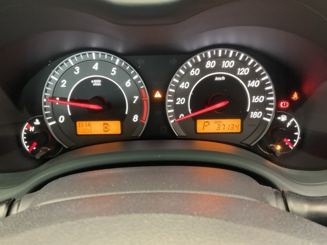 TOYOTA COROLLA AXIO 2011