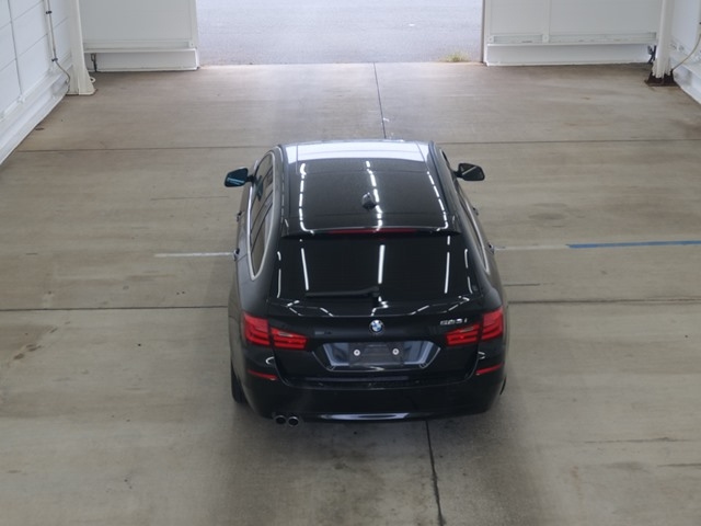 BMW 5 SERIES 2011