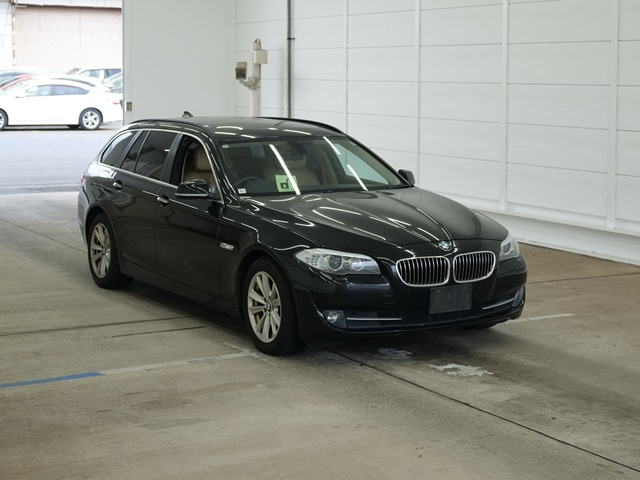 BMW 5 SERIES 2011