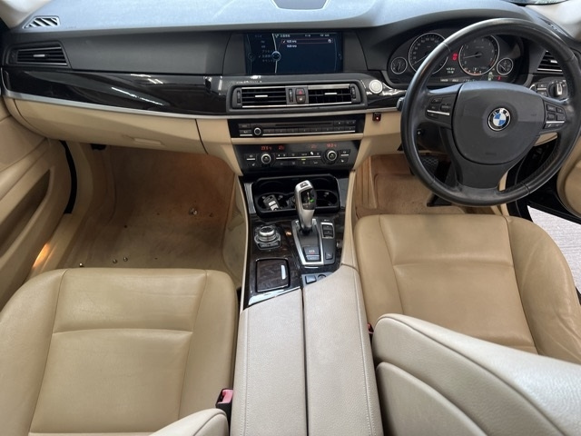 BMW 5 SERIES 2011