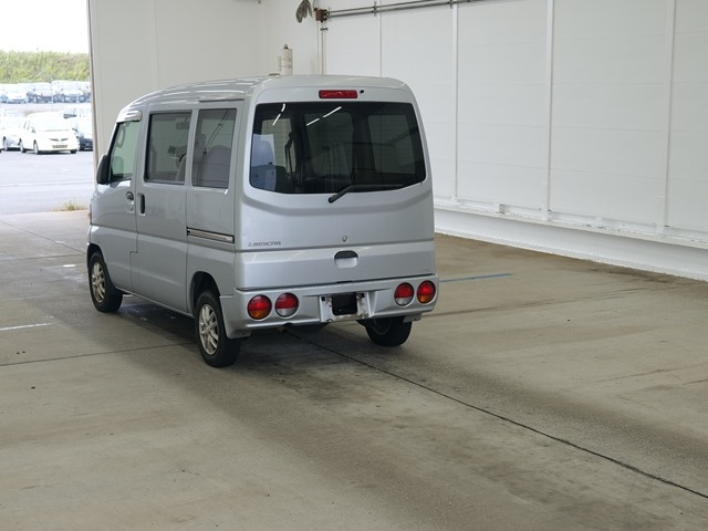MITSUBISHI MINICAB VAN 2009
