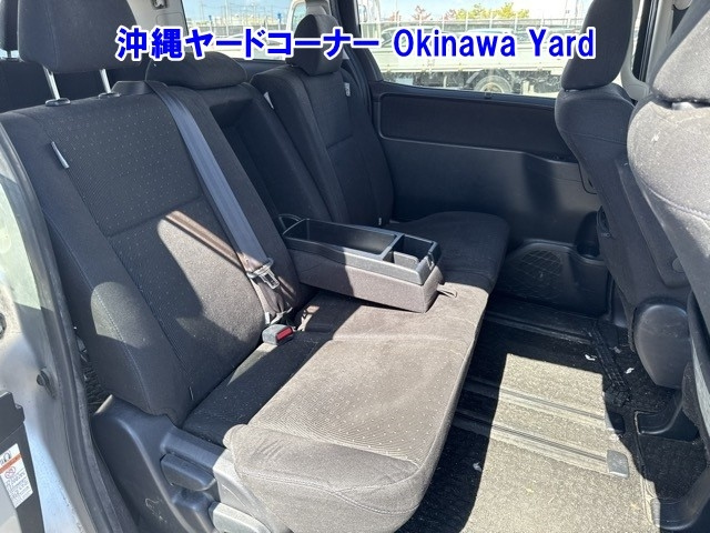 TOYOTA VOXY 2014