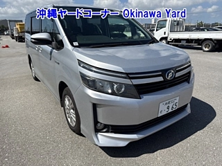 TOYOTA VOXY 2014