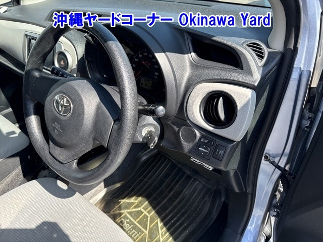 TOYOTA VITZ 2011