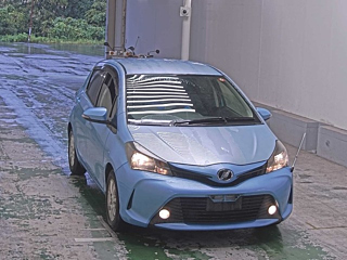TOYOTA VITZ 2014