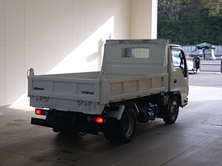 ISUZU ELF 2011