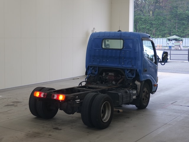 HINO DUTRO 2011