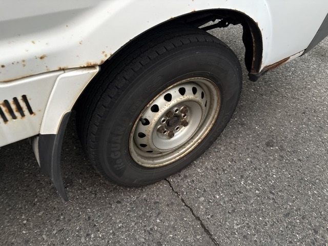 MITSUBISHI DELICA TRUCK 2011