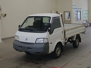 MITSUBISHI DELICA TRUCK 2011