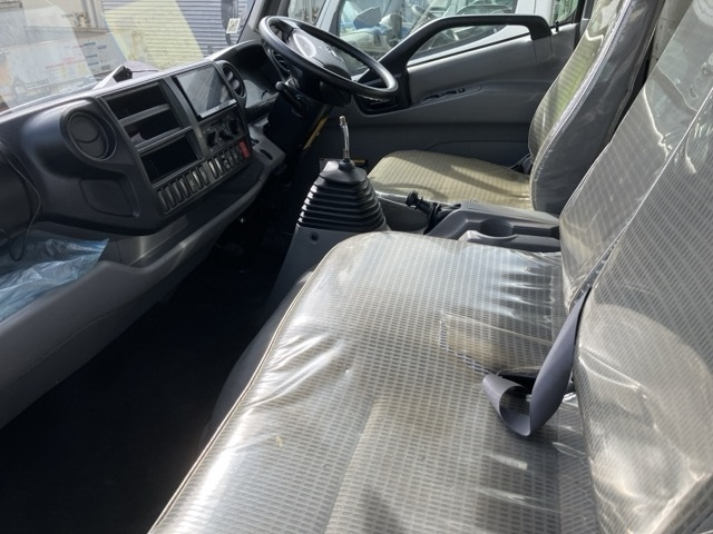 HINO DUTRO 2015