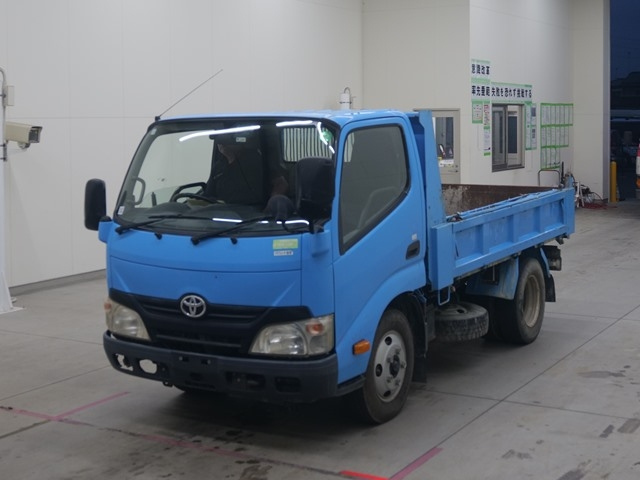 TOYOTA DYNA 2011